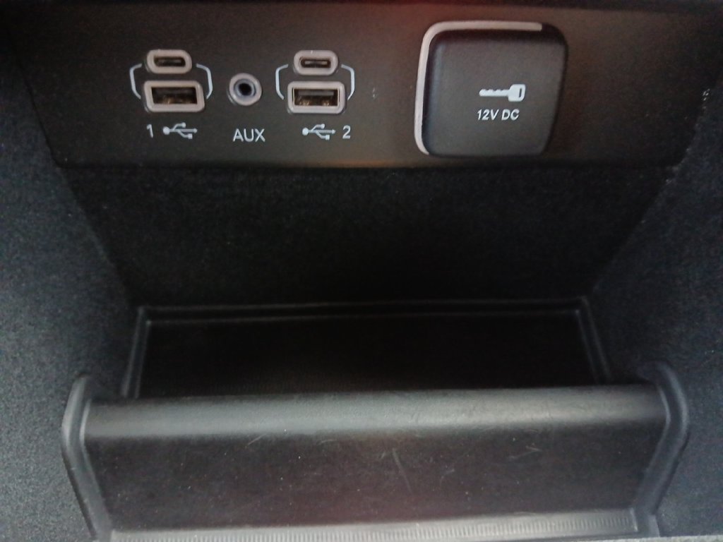 Used 2022 Jeep Grand Cherokee Limited AWD/4WD image 6