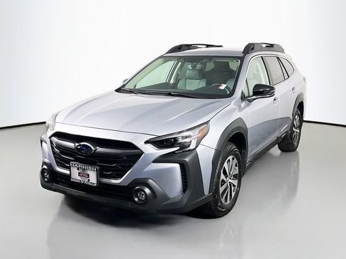 Certified 2025 Subaru Outback Premium AWD/4WD image 4