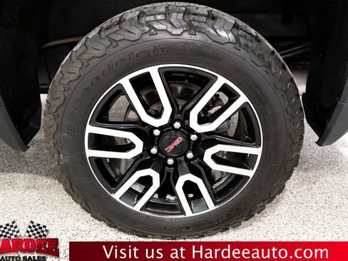 Used 2021 GMC Sierra 1500 AT4 w/ Technology Package AWD/4WD image 10