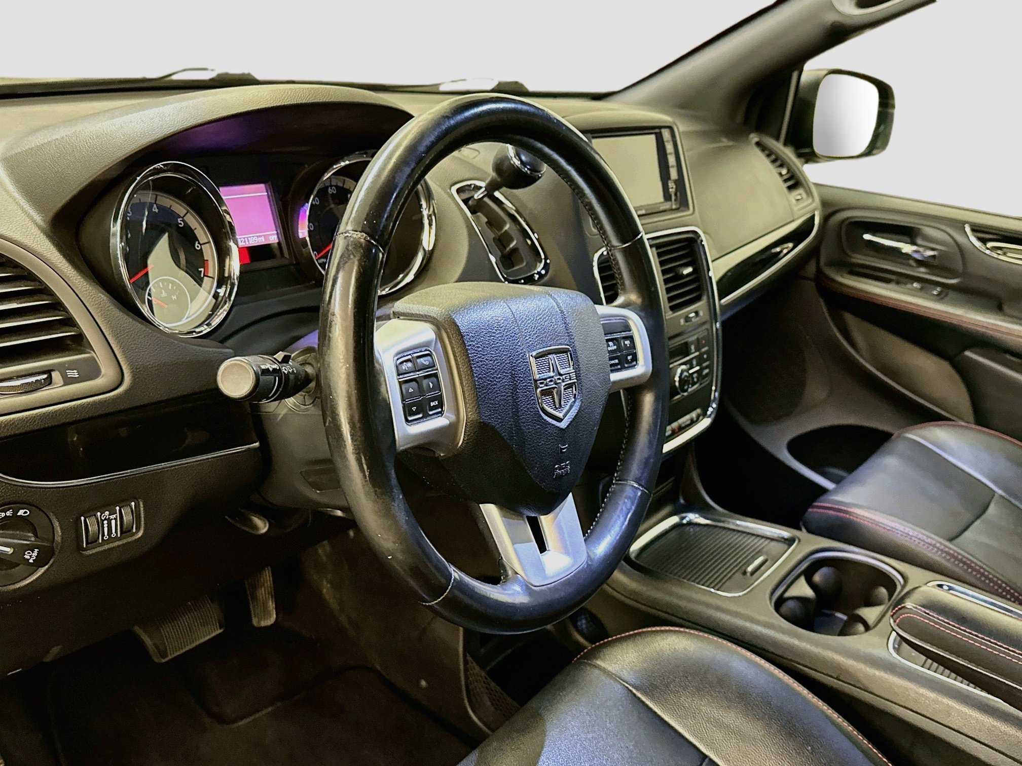 Used 2018 Dodge Grand Caravan GT FWD image 18