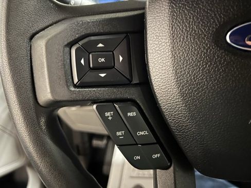 Used 2015 Ford F150 XLT image 27