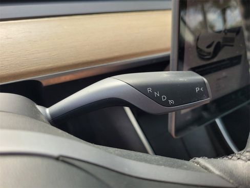 Used 2020 Tesla Model 3 Standard Range image 31
