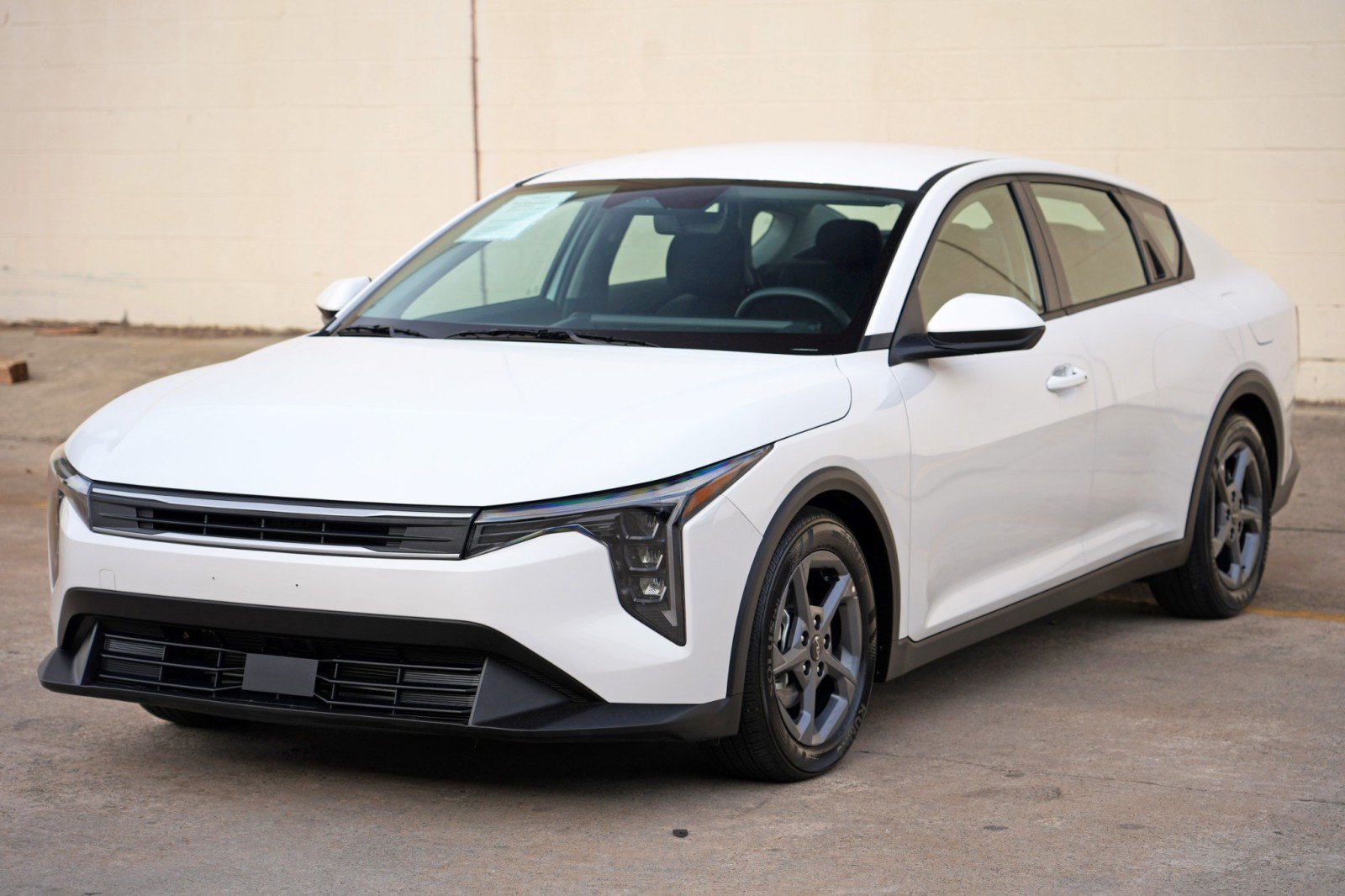 Used 2025 Kia K4 FWD image 40