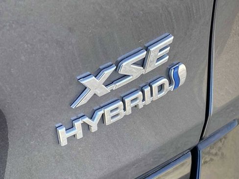 Used 2021 Toyota RAV4 XSE AWD/4WD image 26