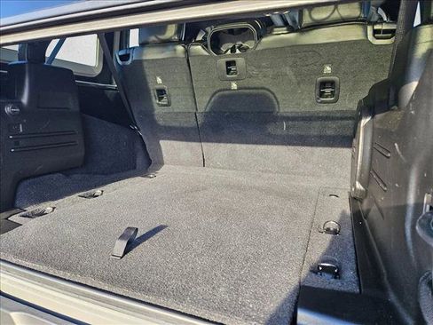 Used 2021 Jeep Wrangler Unlimited Rubicon image 6