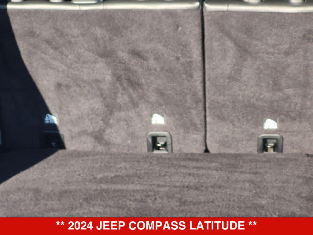 Used 2024 Jeep Compass Latitude AWD/4WD image 31