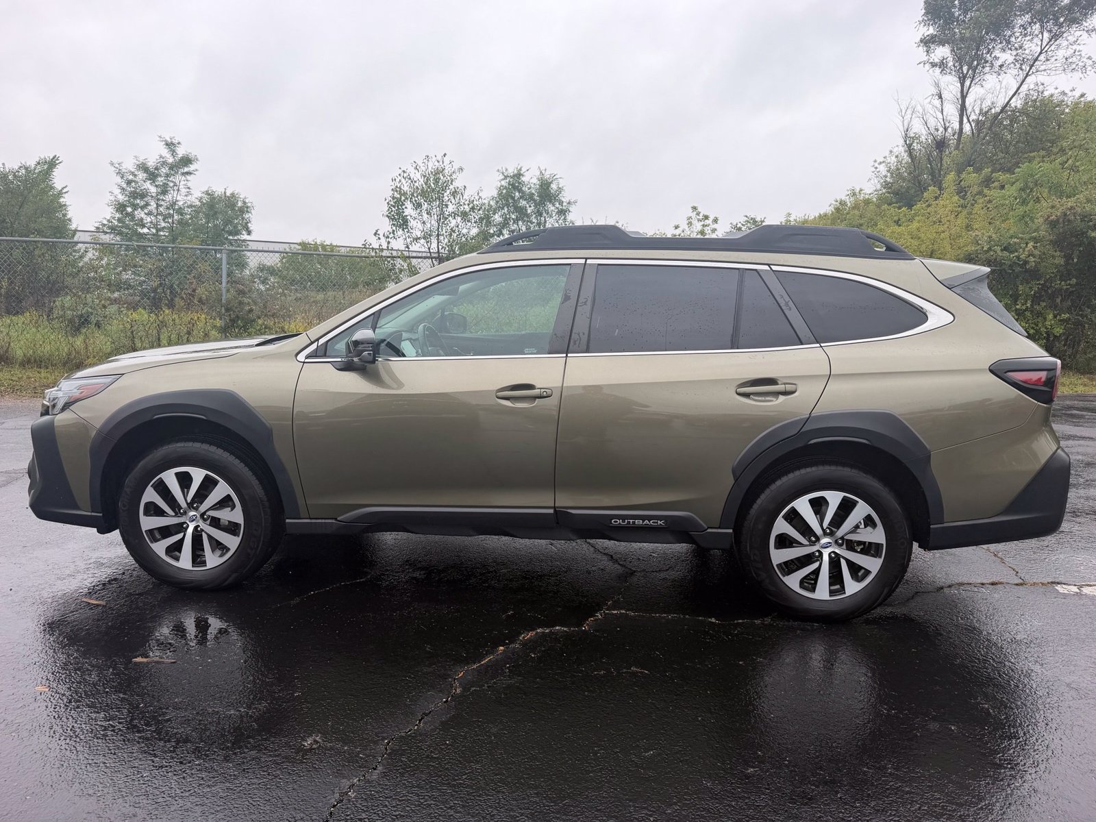 Certified 2024 Subaru Outback Premium w/ Popular Package #1A AWD/4WD image 9
