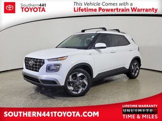 Used 2024 Hyundai Venue SEL FWD video 1