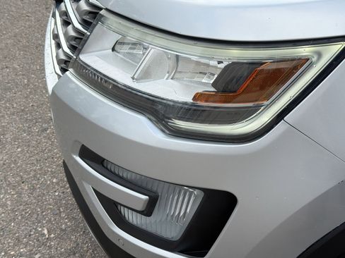 Used 2017 Ford Explorer XLT w/ Equipment Group 202A FWD image 15