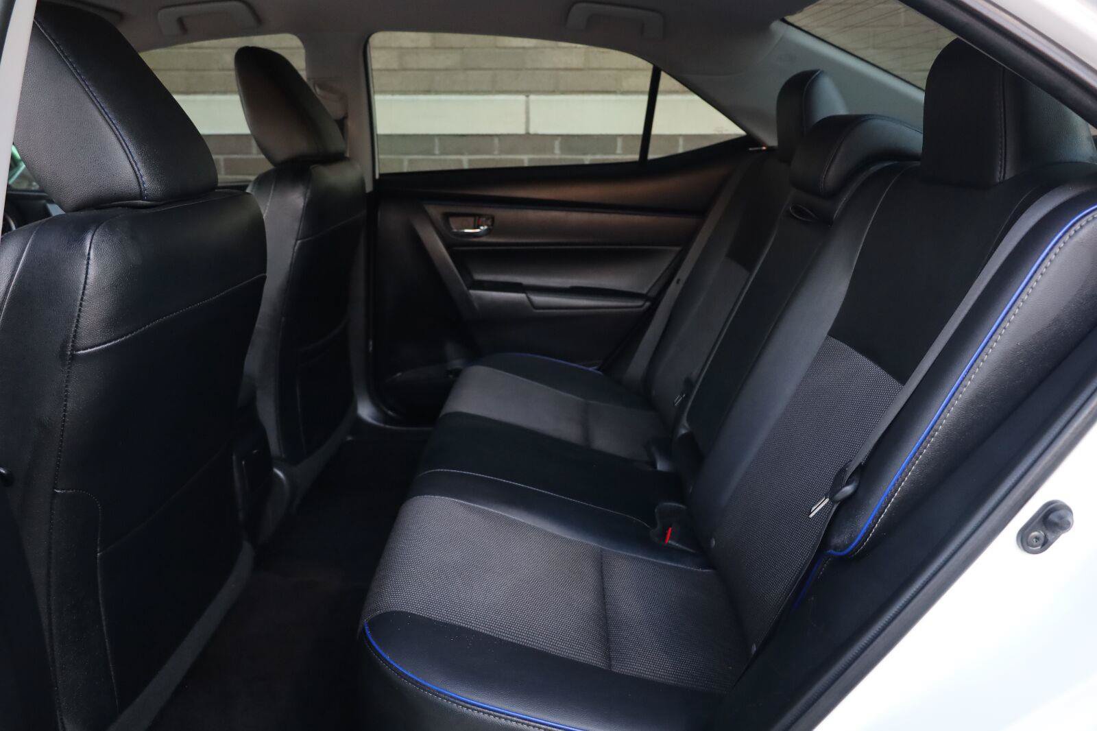 Used 2017 Toyota Corolla SE w/ Body Protection Package FWD image 20