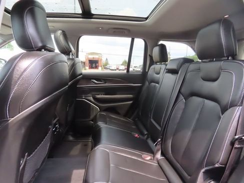 Used 2023 Jeep Grand Cherokee 4WD 4xe image 25