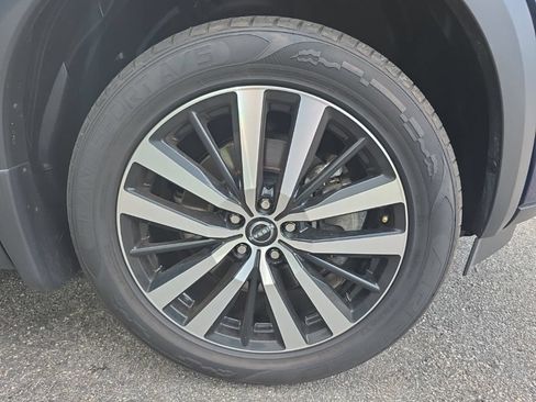Used 2023 Nissan Pathfinder Platinum AWD/4WD image 18