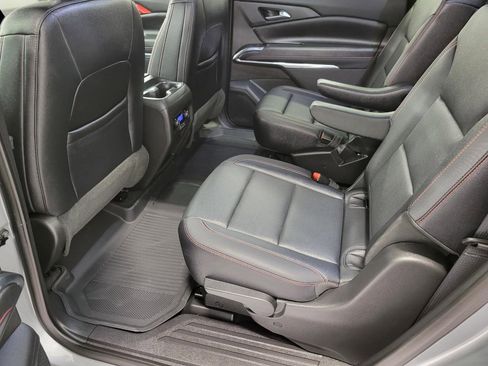Used 2025 Chevrolet Traverse Z71 w/ LPO, Floor Liner Package AWD/4WD image 18