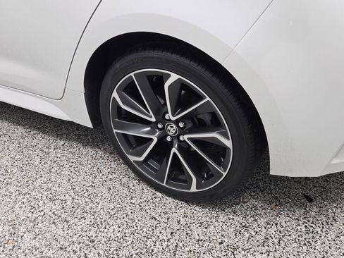 Used 2021 Toyota Corolla XSE image 17