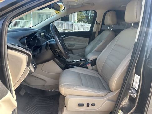 Used 2016 Ford Escape Titanium image 15
