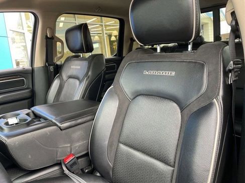 Used 2019 RAM 1500 Laramie AWD/4WD image 10