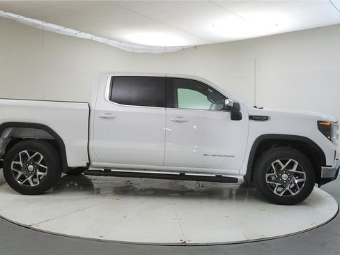 New 2026 GMC Sierra 1500 SLE AWD/4WD image 8