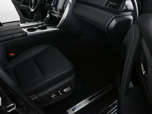 Used 2025 Lexus LX 700h F Sport AWD/4WD image 7