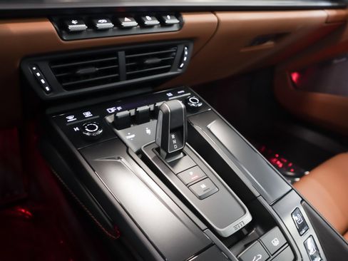 Certified 2026 Porsche 911 GTS image 15