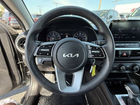 Used 2022 Kia Forte LXS image 17