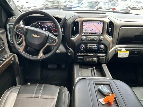 Used 2020 Chevrolet Silverado 1500 High Country w/ Technology Package AWD/4WD image 26