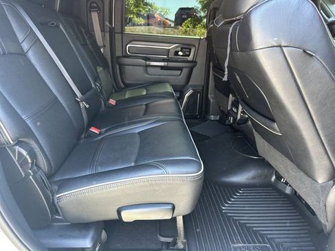 Used 2022 RAM 3500 Limited AWD/4WD image 17