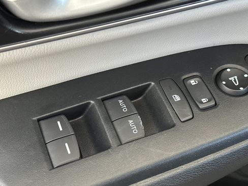 Used 2021 Honda CR-V EX-L image 13