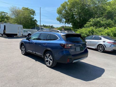 Used 2022 Subaru Outback Touring image 8