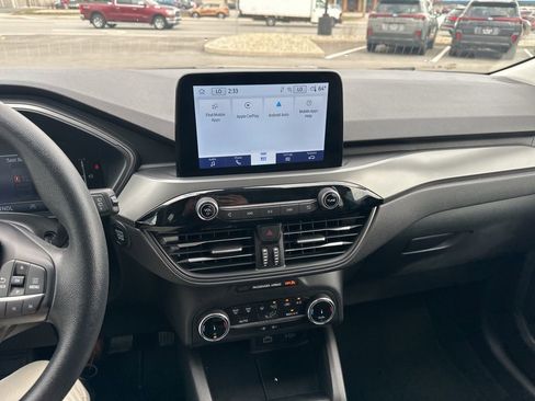 Used 2025 Ford Escape Active AWD/4WD image 15