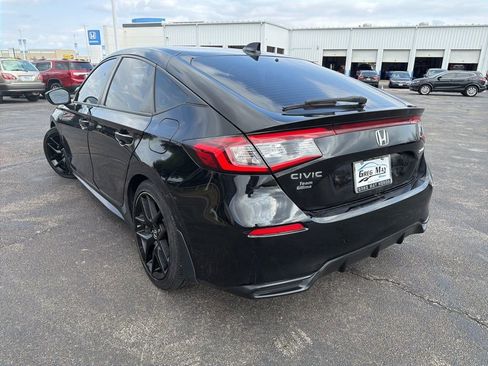 Used 2023 Honda Civic Sport image 5