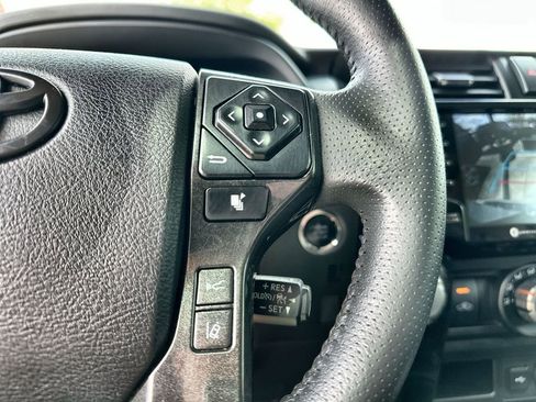 Used 2022 Toyota 4Runner TRD Off-Road Premium w/ Moonroof Package image 32