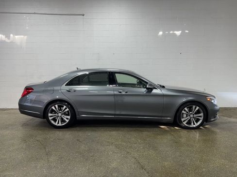 Used 2016 Mercedes-Benz S 550 4MATIC Sedan image 2
