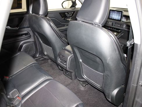 Used 2022 Lincoln Corsair Standard w/ Equipment Group 101A image 33