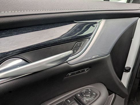 Used 2025 Cadillac XT5 Premium Luxury image 15