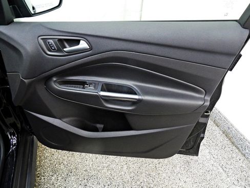 Used 2017 Ford C-MAX SE image 11