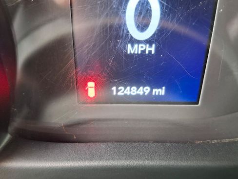 Used 2019 Jeep Wrangler Unlimited Sport S AWD/4WD image 12