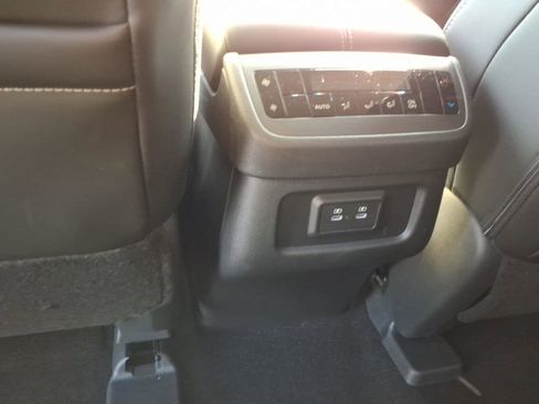 New 2026 Nissan Pathfinder SL image 28