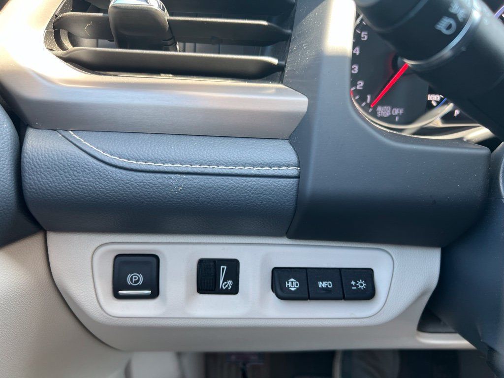 Used 2020 GMC Acadia Denali w/ Technology Package FWD image 15