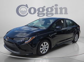 Used 2026 Toyota Corolla LE FWD video 1