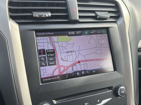 Used 2013 Ford Fusion SE FWD image 18