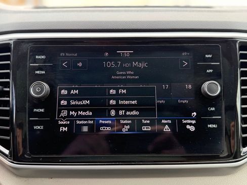 Used 2021 Volkswagen Atlas SEL Premium image 34