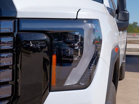 New 2026 GMC Sierra 2500 Denali Ultimate w/ Max Trailering Package image 3