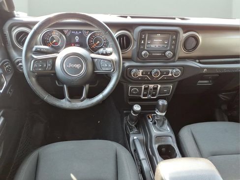 Used 2018 Jeep Wrangler Unlimited Sport S AWD/4WD image 9