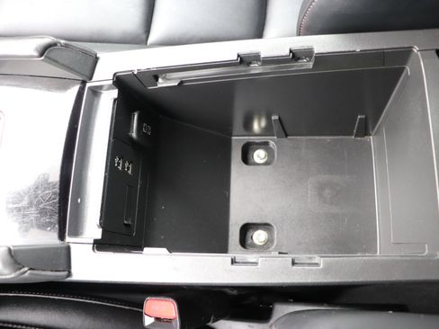 Used 2023 MAZDA MAZDA3 s image 39