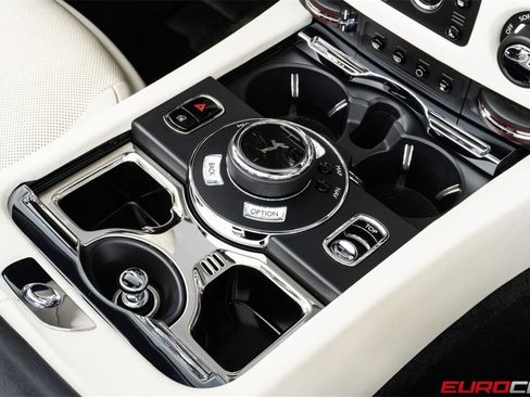 Used 2018 Rolls-Royce Dawn image 30