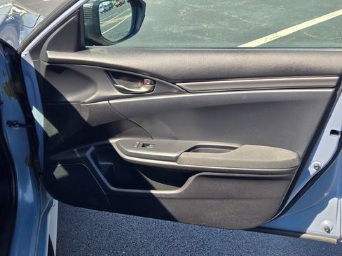Used 2017 Honda Civic Sport image 7