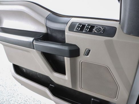 Used 2022 Ford F250 XL w/ Power Equipment Group image 22