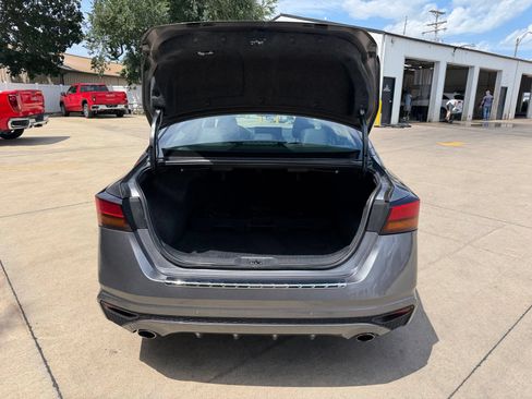 Used 2023 Nissan Altima 2.5 SL FWD image 18