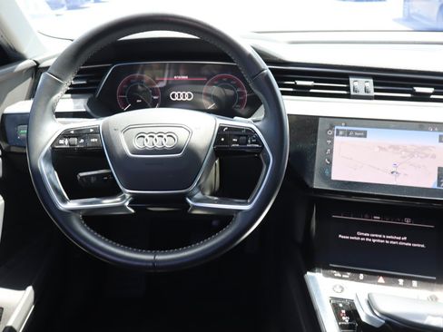 Used 2021 Audi e-tron Premium Plus w/ Premium Plus Package AWD/4WD image 13
