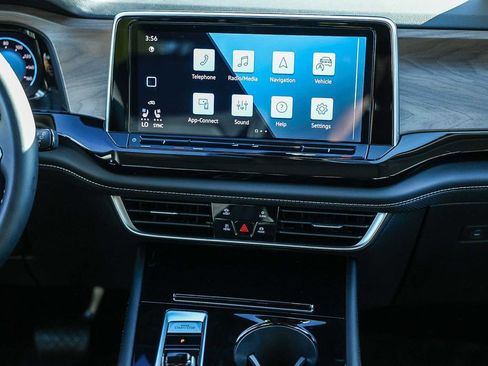 New 2026 Volkswagen Atlas SE image 19